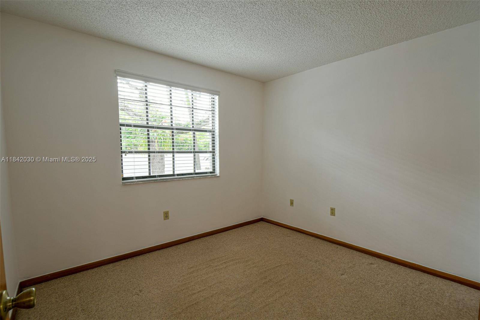 Miami, FL 33145,3542 SW 17 #2B