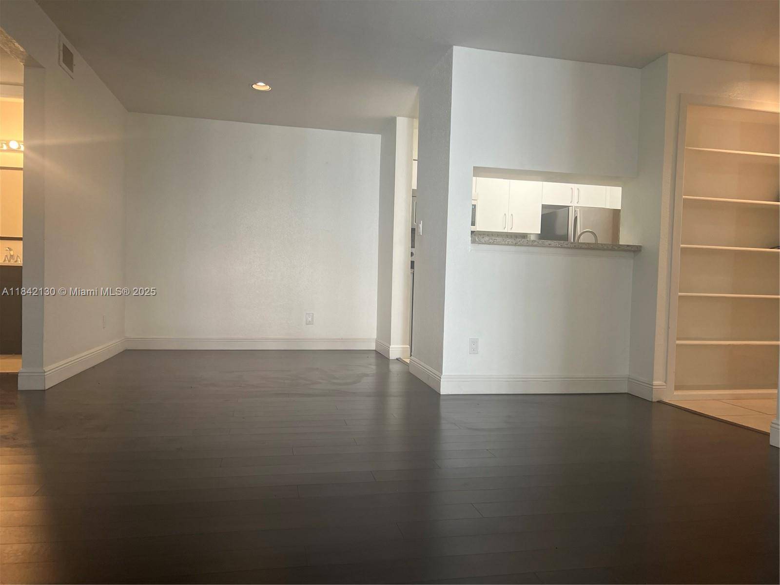 Coral Springs, FL 33071,949 Riverside Dr #421