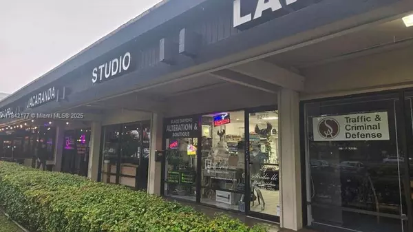Plantation, FL 33324,8275 W Broward Blvd