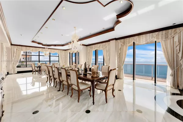 Miami Beach, FL 33140,5757 Collins Ave #PH-4