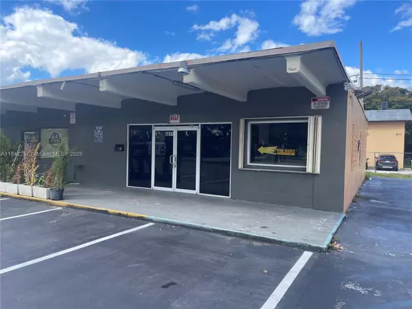 Hollywood, FL 33024,6811 Johnson St