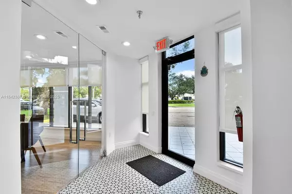 North Miami Beach, FL 33162,1590 NE 162nd St