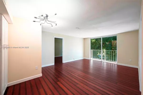 Miami, FL 33125,1720 NW N River Dr #411
