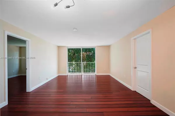 Miami, FL 33125,1720 NW N River Dr #411