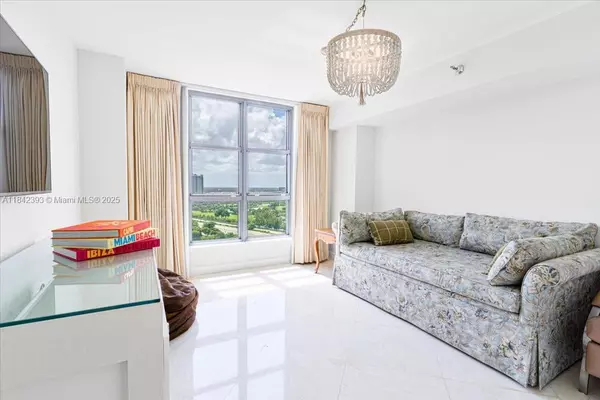 Aventura, FL 33180,3500 Mystic Pointe Dr #2101