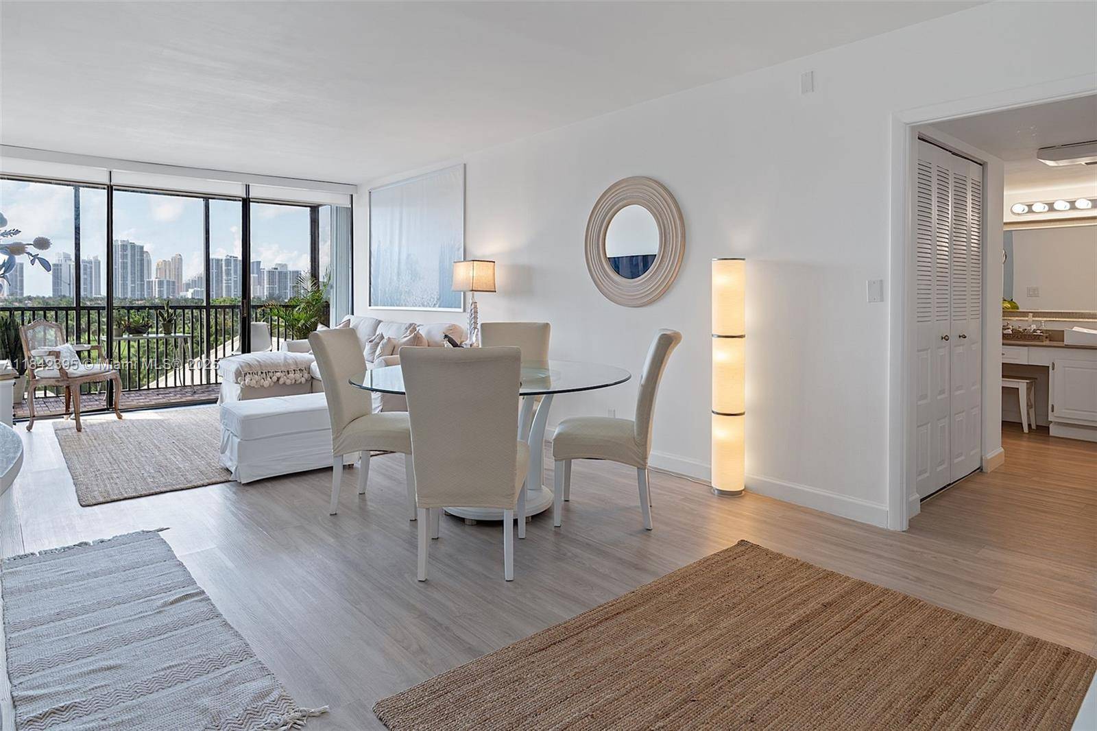 20301 W Country Club Dr #728, Aventura, FL 33180