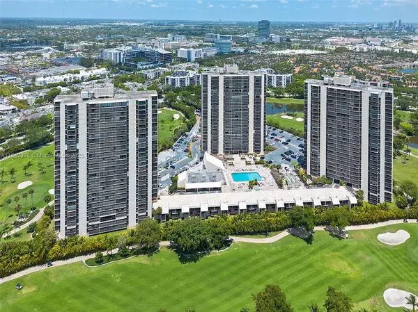 20301 W Country Club Dr #728, Aventura, FL 33180
