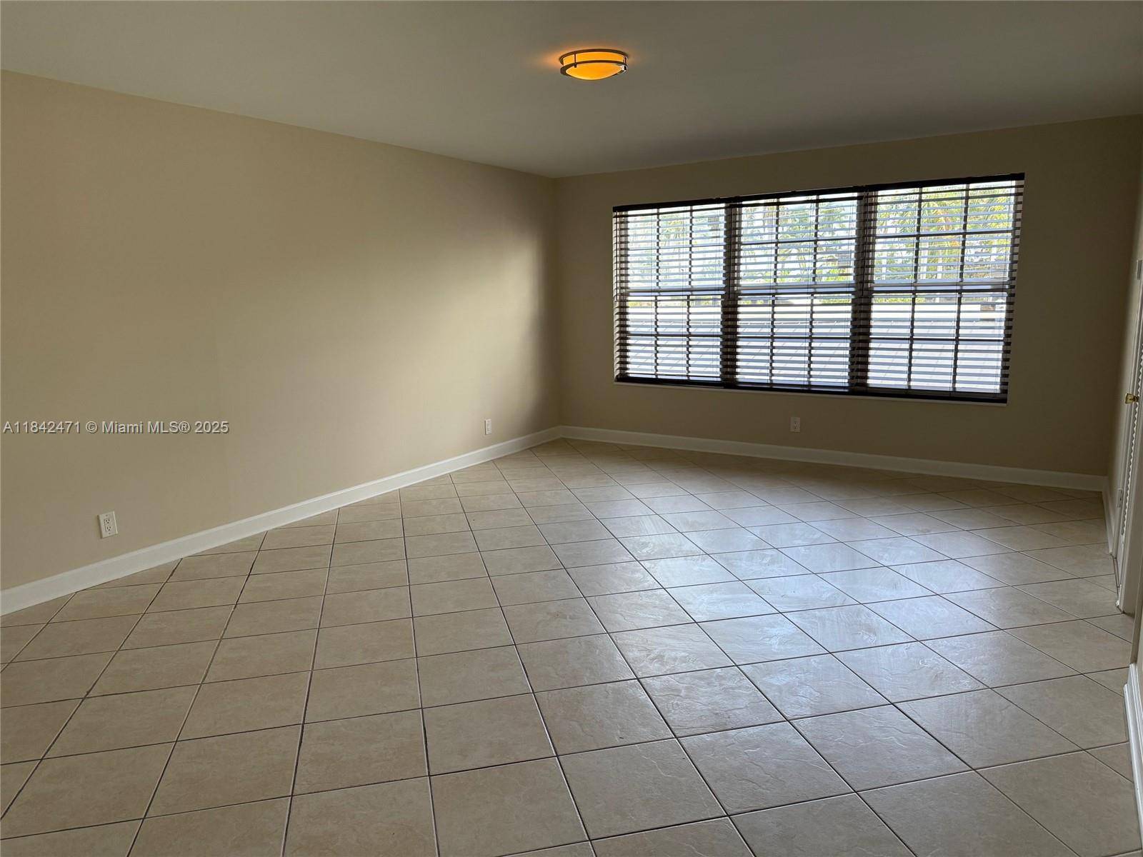 Fort Lauderdale, FL 33316,2420 SE 17th Cswy #201C