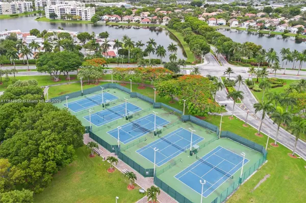 Doral, FL 33178,10730 NW 66th St #313