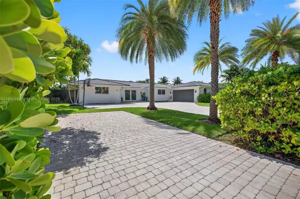 1001 Diplomat Pkwy, Hallandale Beach, FL 33009