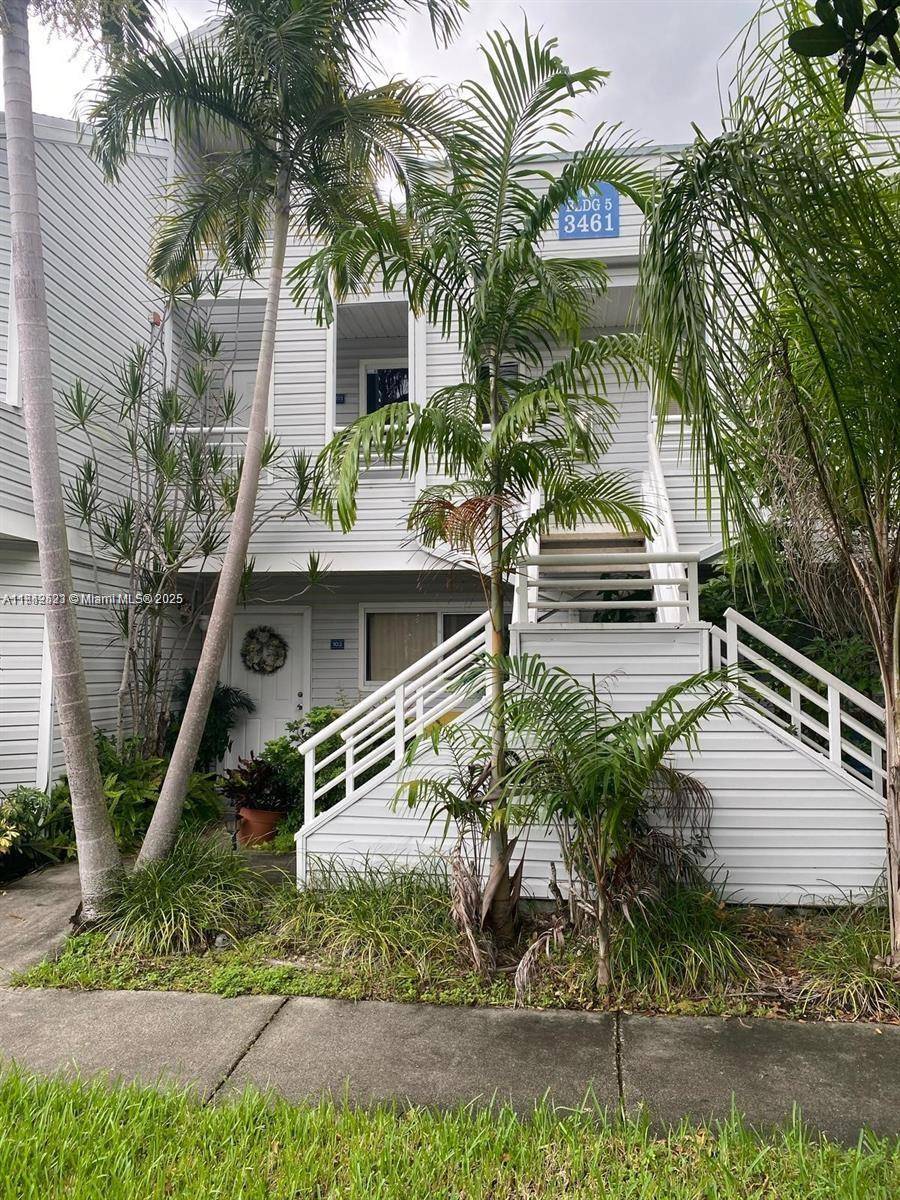 3461 NW 44th St #203, Oakland Park, FL 33309