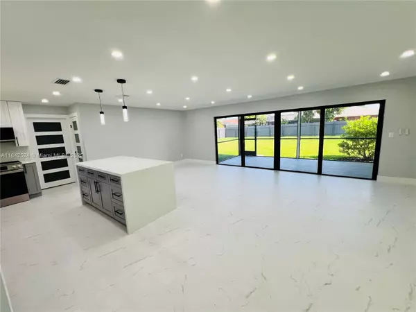 Cape Coral, FL 33904,235 SE 44TH ST