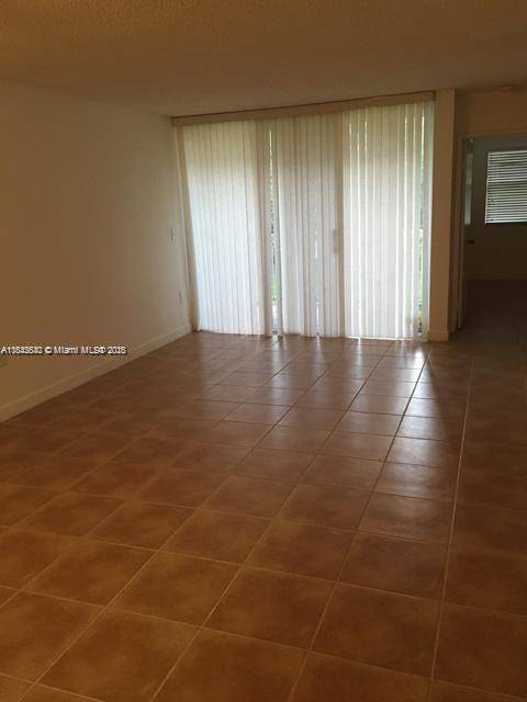 Doral, FL 33178,4982 NW 97 PL #300