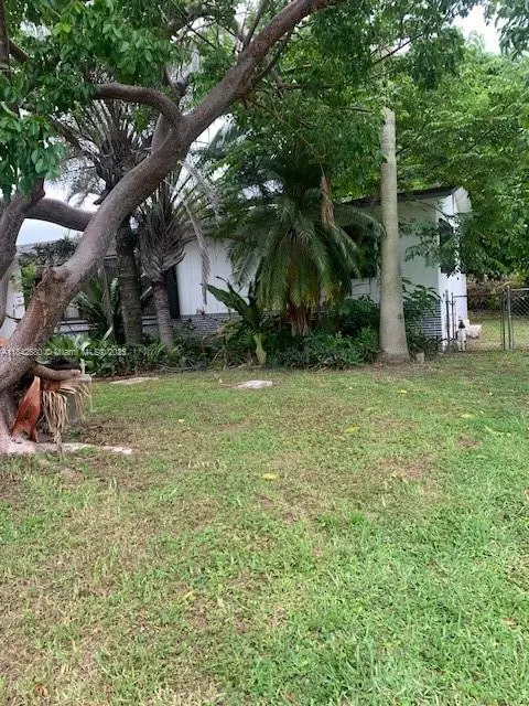 Miami, FL 33169,15605 NW 2nd Ct