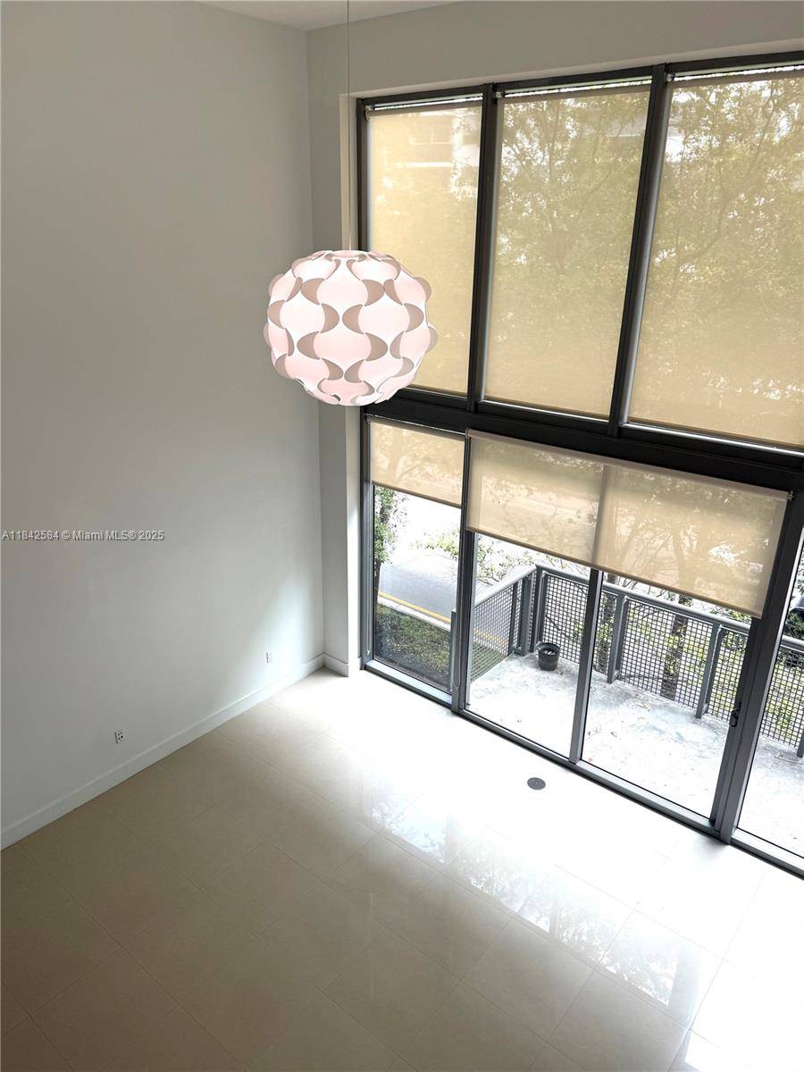 Miami Beach, FL 33140,6000 Collins Ave #313