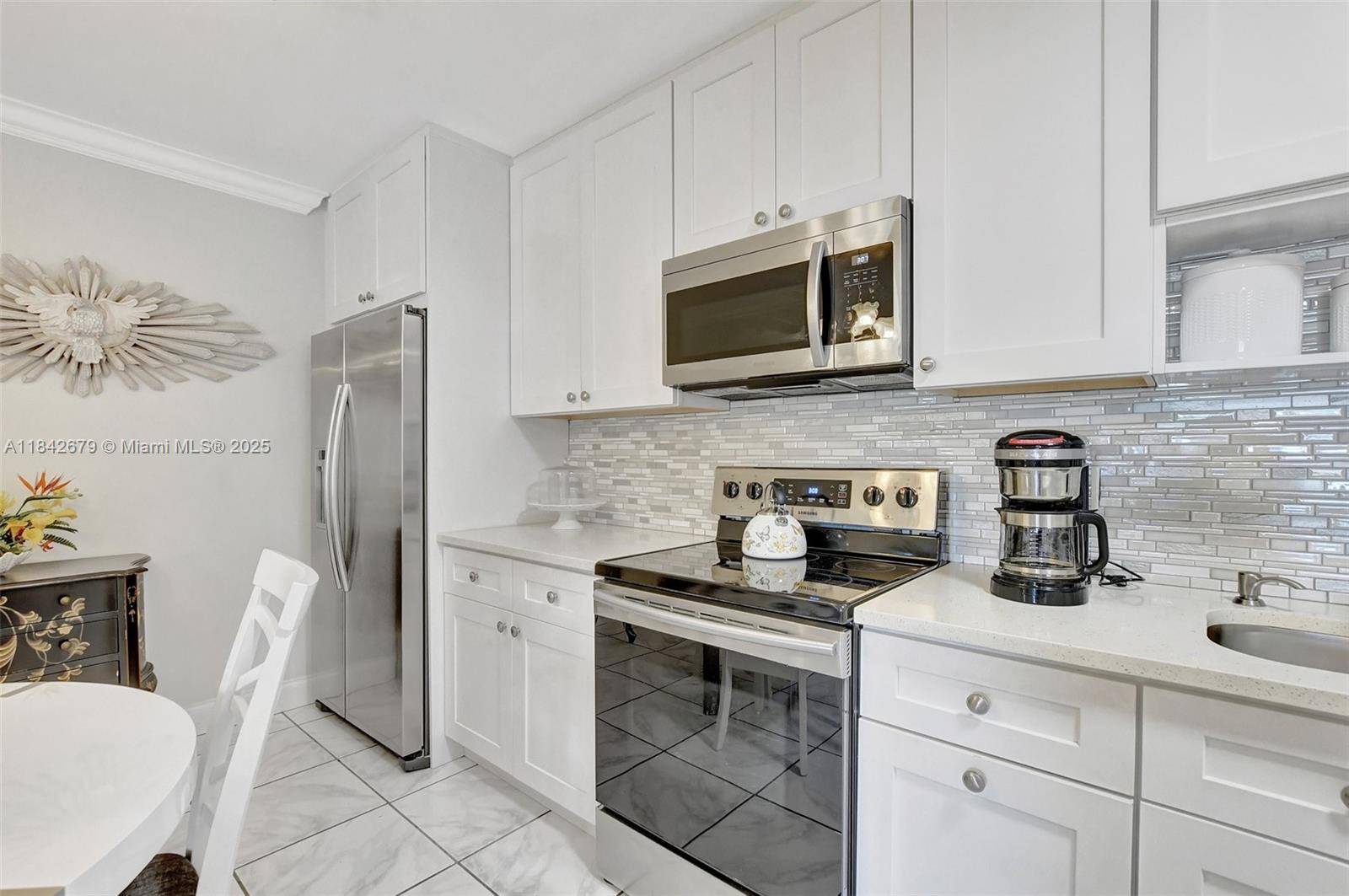 588 Trace Cir #211, Deerfield Beach, FL 33441