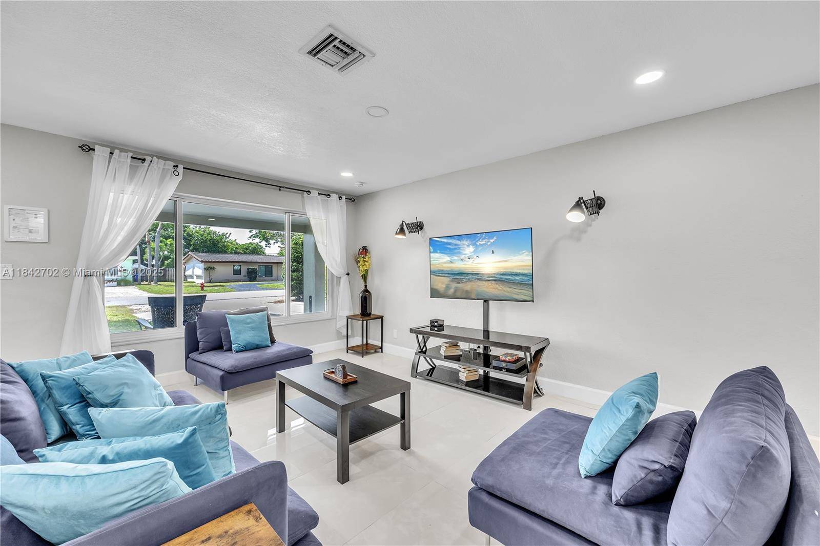 Pompano Beach, FL 33062,2631 NE 19th