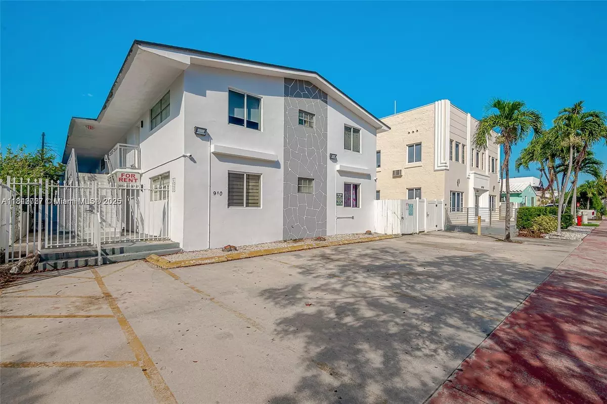 Miami Beach, FL 33141,6910 Bay Dr #5