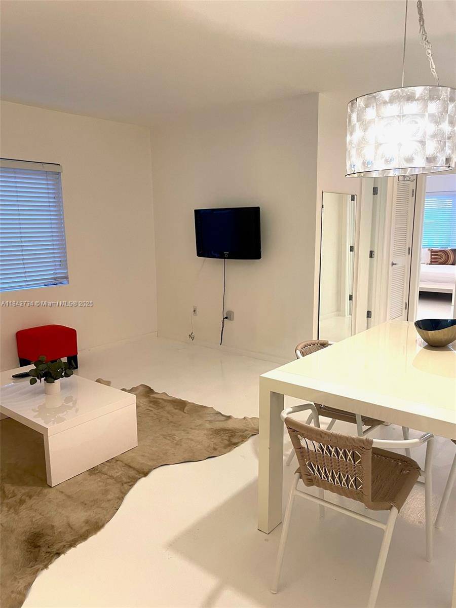 Miami Beach, FL 33139,1616 Euclid Ave #14
