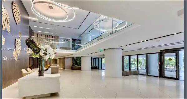 Miami Beach, FL 33139,9 Island Ave #410