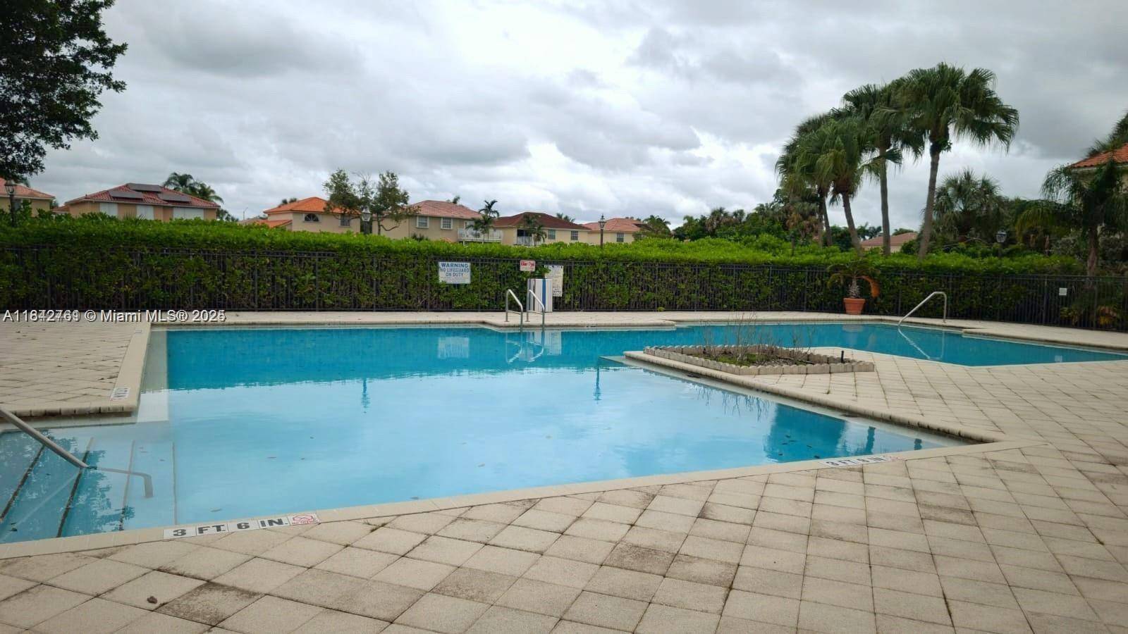 Margate, FL 33063,3420 N Pinewalk Dr #722