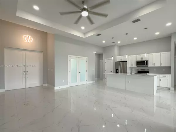 Lehigh Acres, FL 33974,417 Paddock St #417