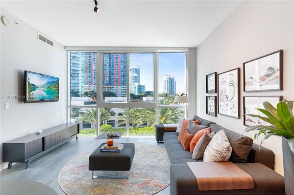 50 S Pointe Dr #609, Miami Beach, FL 33139