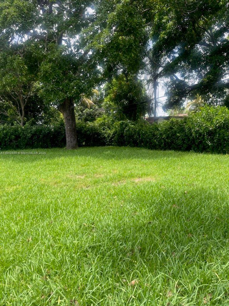 Miami, FL 33168,421 NW 150th St