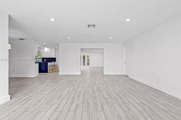 Pembroke Pines, FL 33024,9021 NW 7th Ct #0