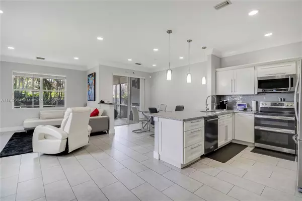 Riviera Beach, FL 33418,6047 Seminole Gardens Cir #6047