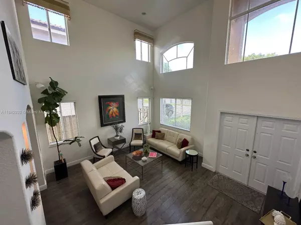 Miami, FL 33193,7051 SW 162nd Ct #7051
