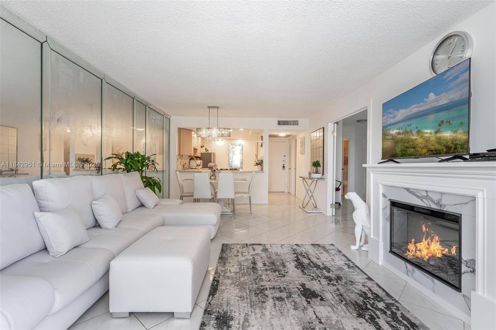 Hallandale Beach, FL 33009