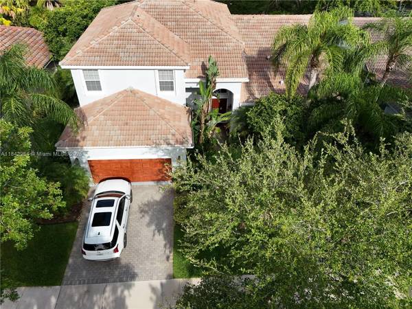 Weston, FL 33326,260 Montclaire Dr
