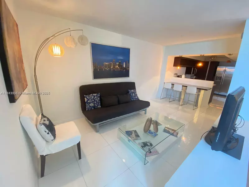 2301 Collins Ave #1023, Miami Beach, FL 33139