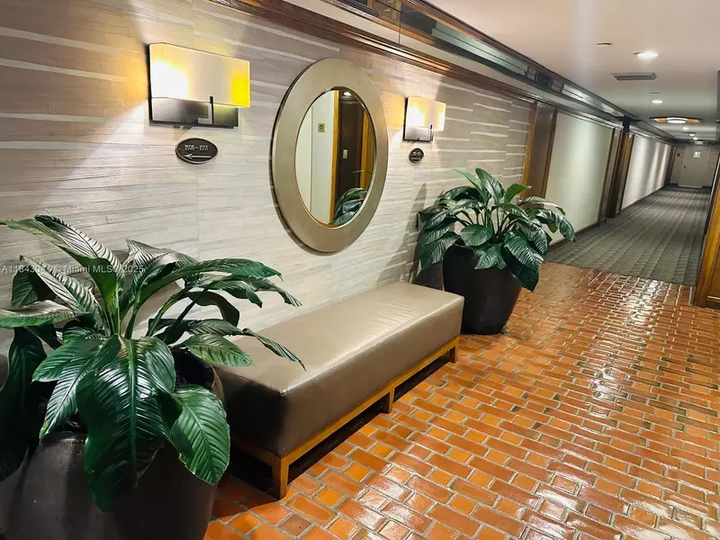 4000 Towerside Ter #1503, Miami, FL 33138