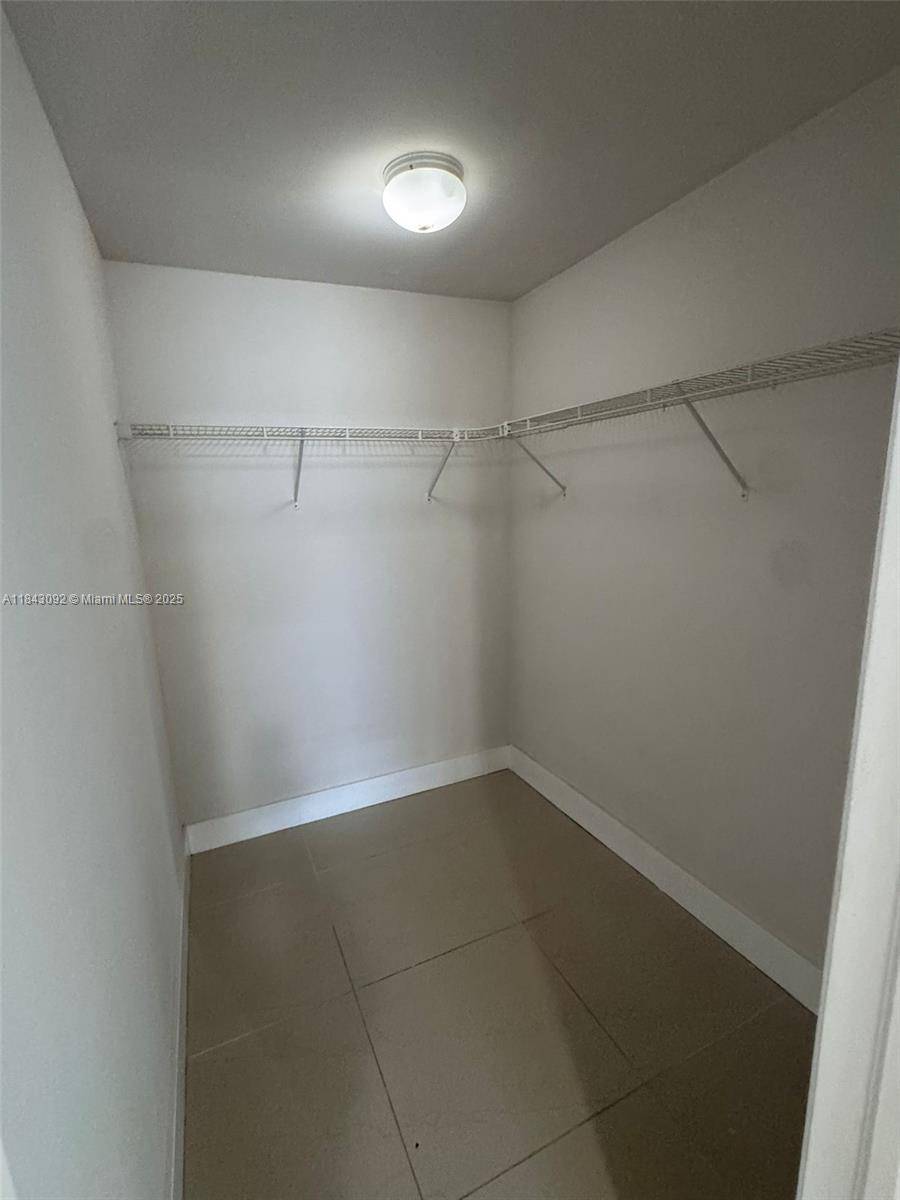 Hollywood, FL 33020,2222 Van Buren St #12