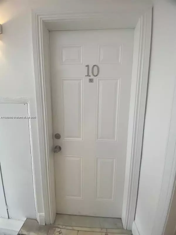 Miami Beach, FL 33139,1526 Pennsylvania Ave #10