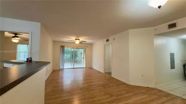 West Palm Beach, FL 33409,4021 San Marino Blvd #102