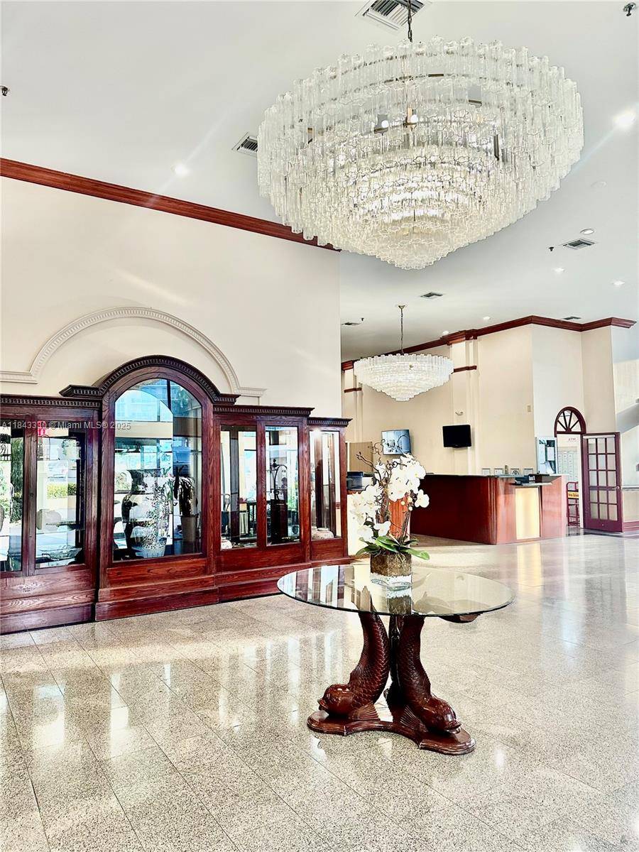 North Bay Village, FL 33141,7601 E Treasure Dr #PH217