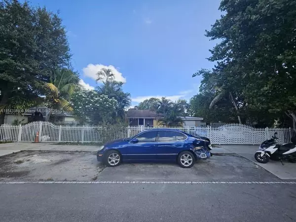 1320 Dunad Ave, Opa Locka, FL 33054