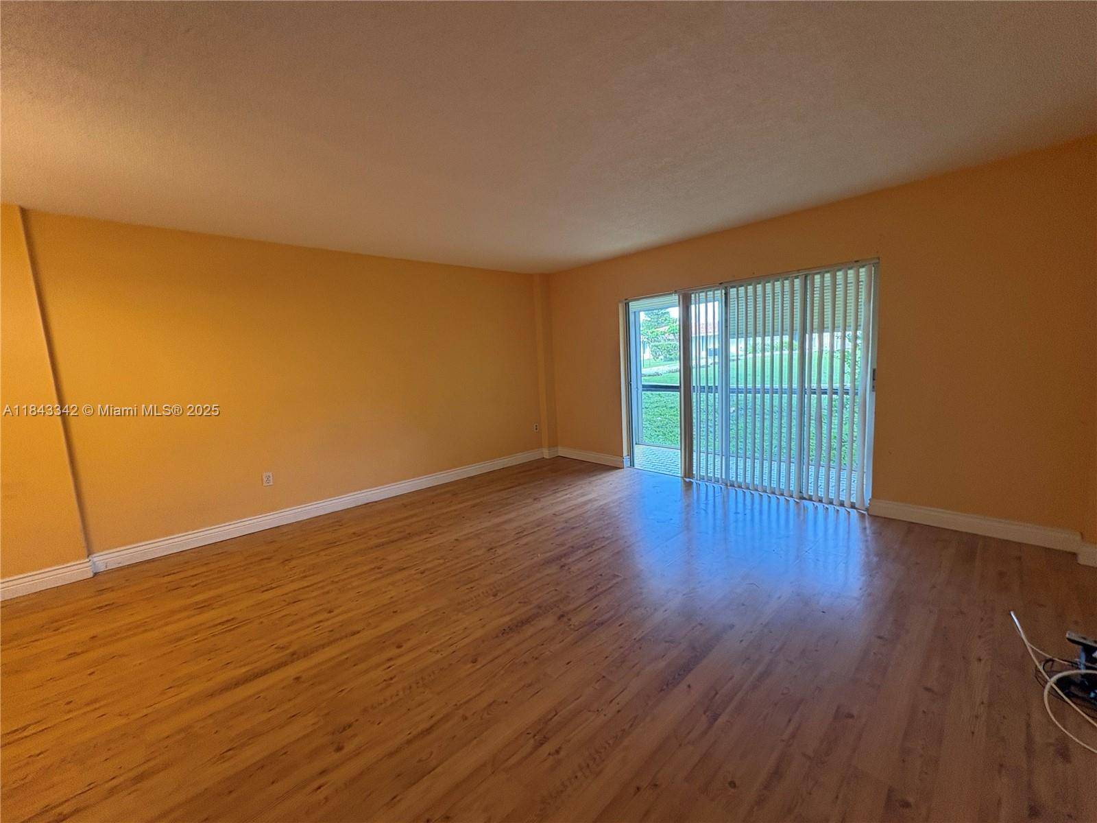 Lauderhill, FL 33319,4160 Inverrary Dr #106