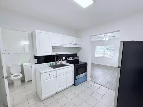 Lake Worth, FL 33460,1625 S Federal Hwy #4
