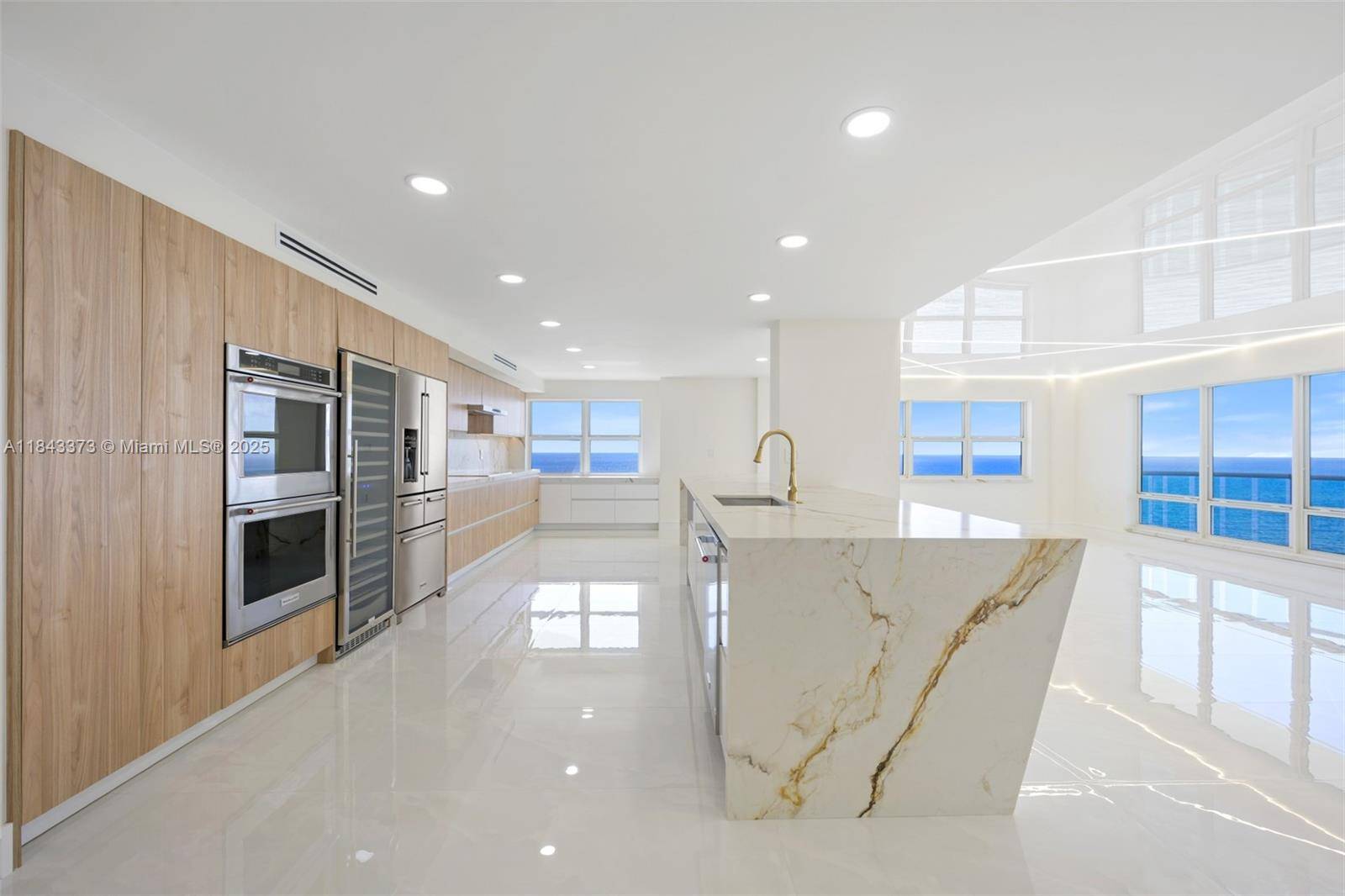 3410 Galt Ocean Dr #PH2N, Fort Lauderdale, FL 33308