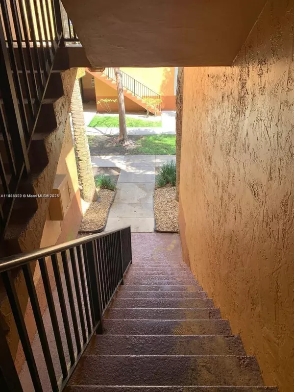 Plantation, FL 33324,10765 Cleary Blvd #203