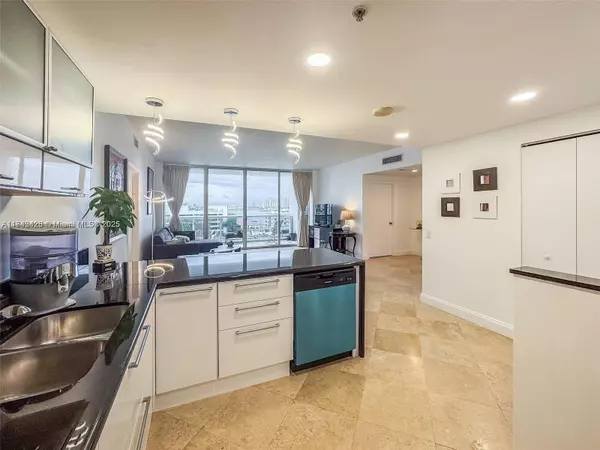 North Bay Village, FL 33141,7929 West Dr #702