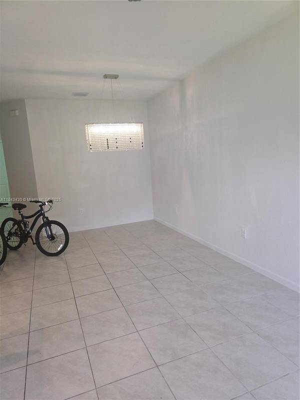 Miami Gardens, FL 33169,1141 NW 208th Ter