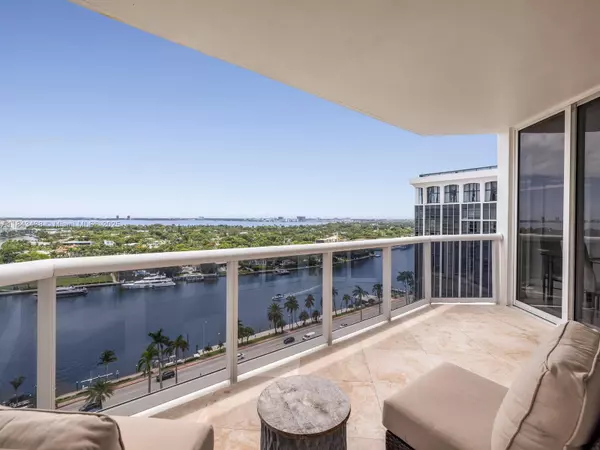 Miami Beach, FL 33140,4779 Collins Ave #1706