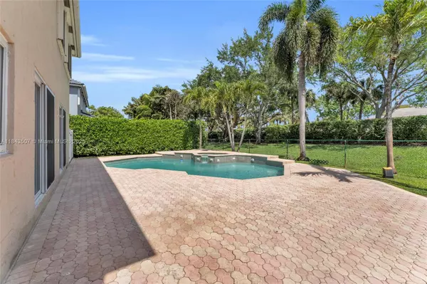 Pembroke Pines, FL 33027,16831 SW 6th St