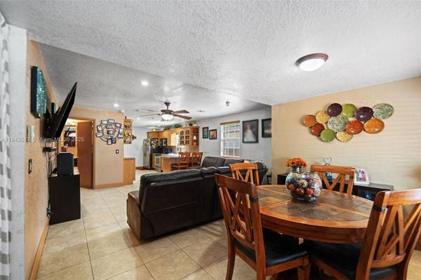 3140 NW 59th St, Miami, FL 33142