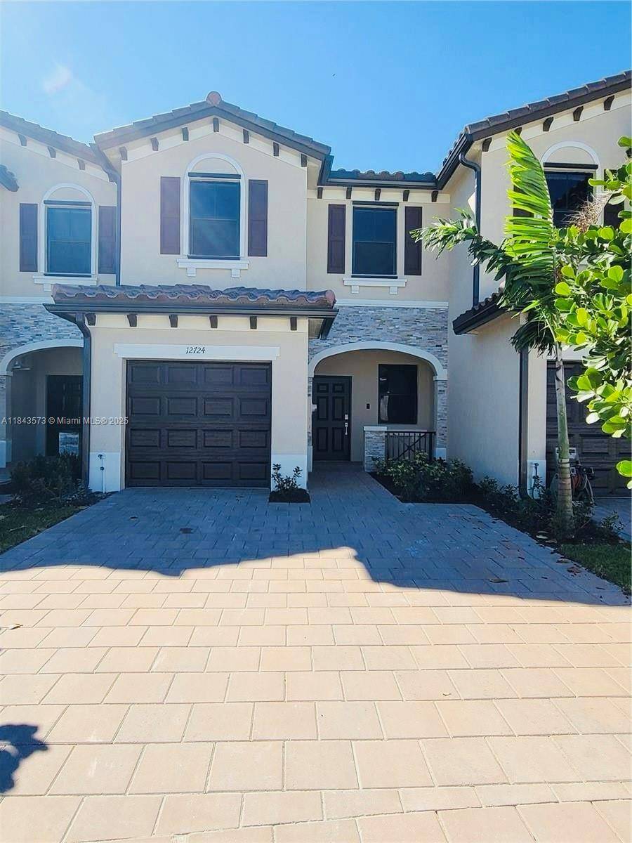 12724 SW 230th St, Miami, FL 33170